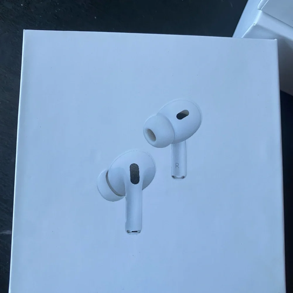 Wireless Earbuds - White